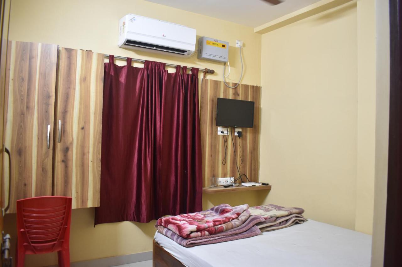 Hotel Suraj Balasore Exteriör bild
